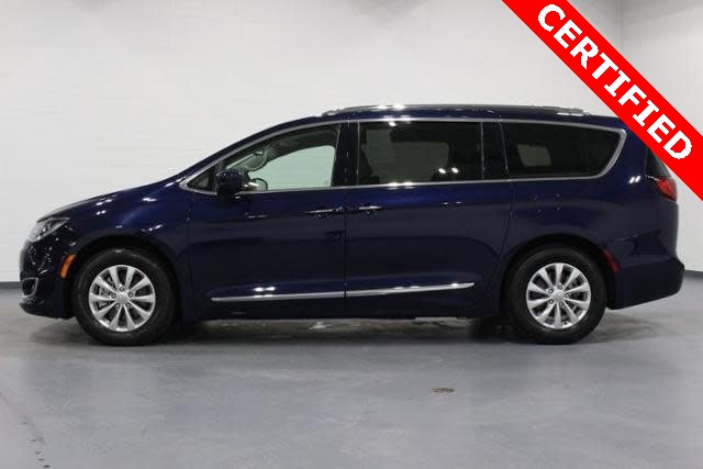 Pre Owned 2017 Chrysler Pacifica Touring 4d Penger Van In St Pre Owned 2017 Chrysler Pacifica Touring