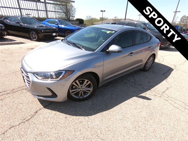 Pre Owned 2017 Hyundai Elantra Se 4d Sedan In St Charles J7705a Pre Owned 2017 Hyundai Elantra Se